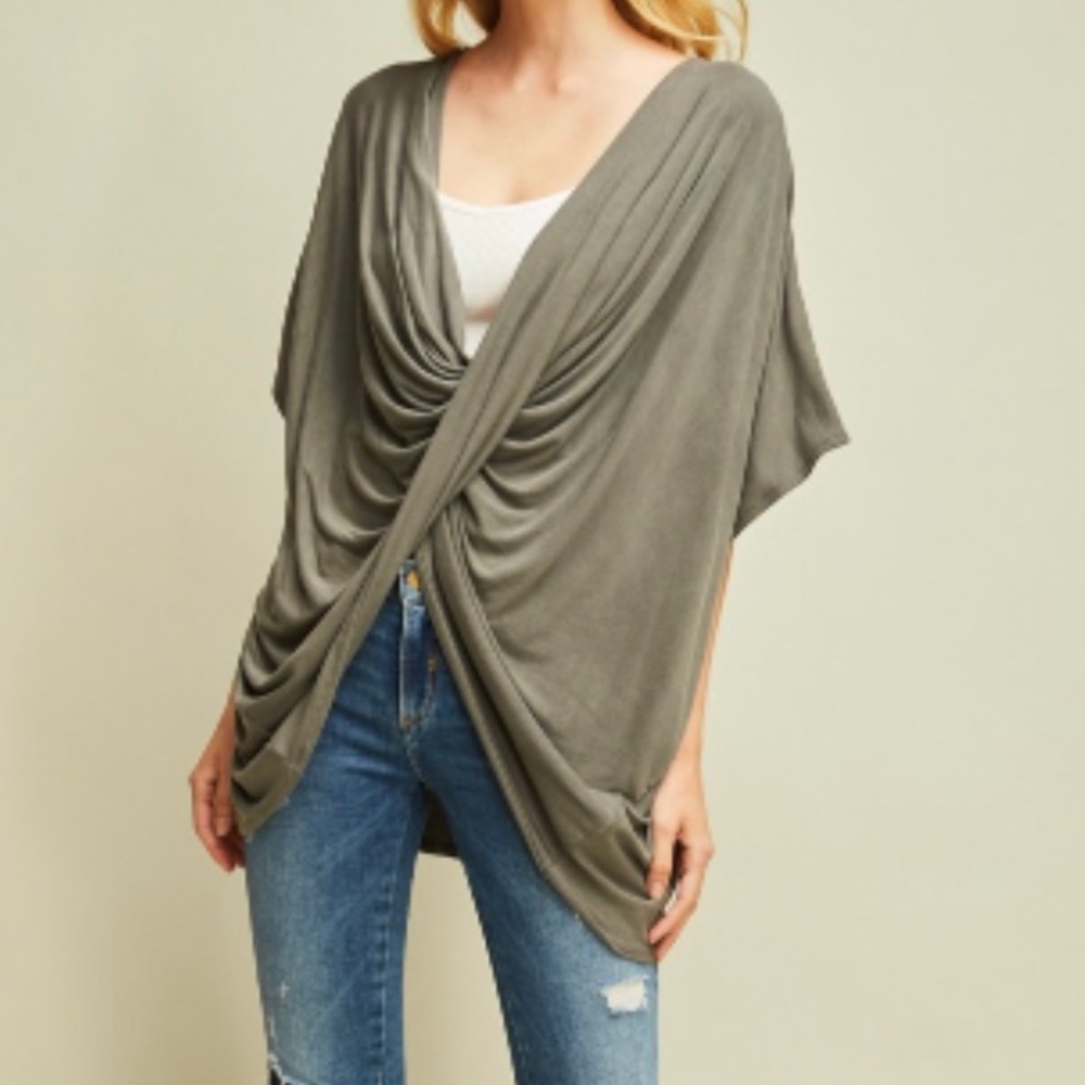 V-neck dolman sleeve top w gathered twist waist